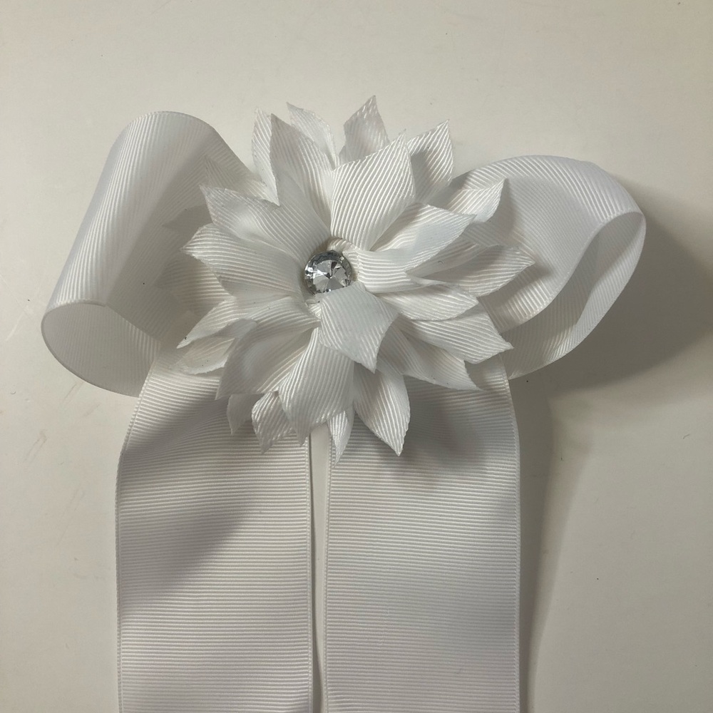 Elegant White Hair Bow with Flower Accent